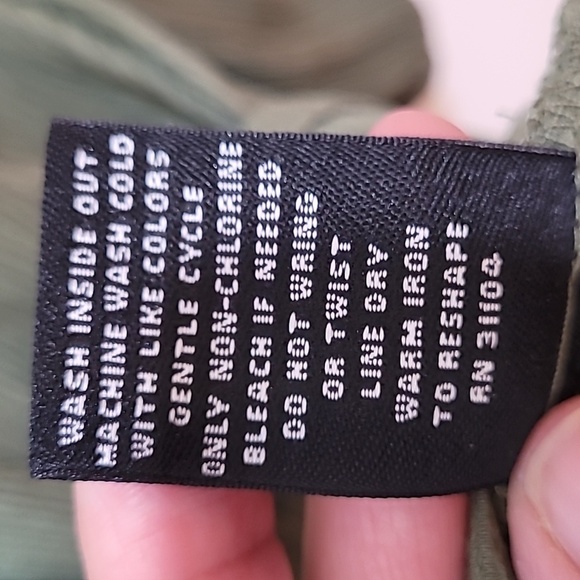 ND New Directions Green Button-up - Roll-tab sleeves V-neck -Back button design - Picture 11 of 15